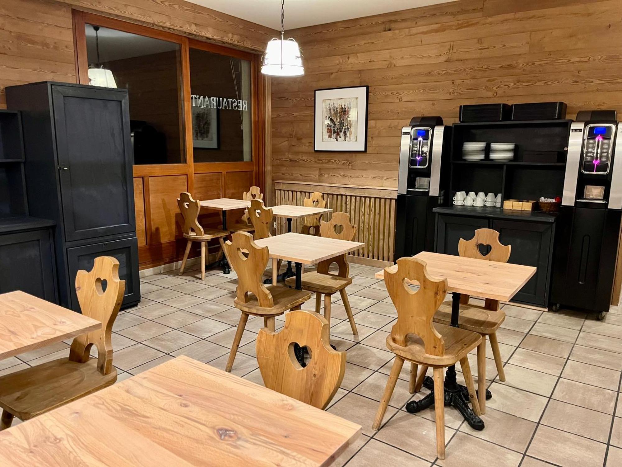 勒克罗餐厅酒店 贝斯和圣阿纳斯泰斯 外观 照片